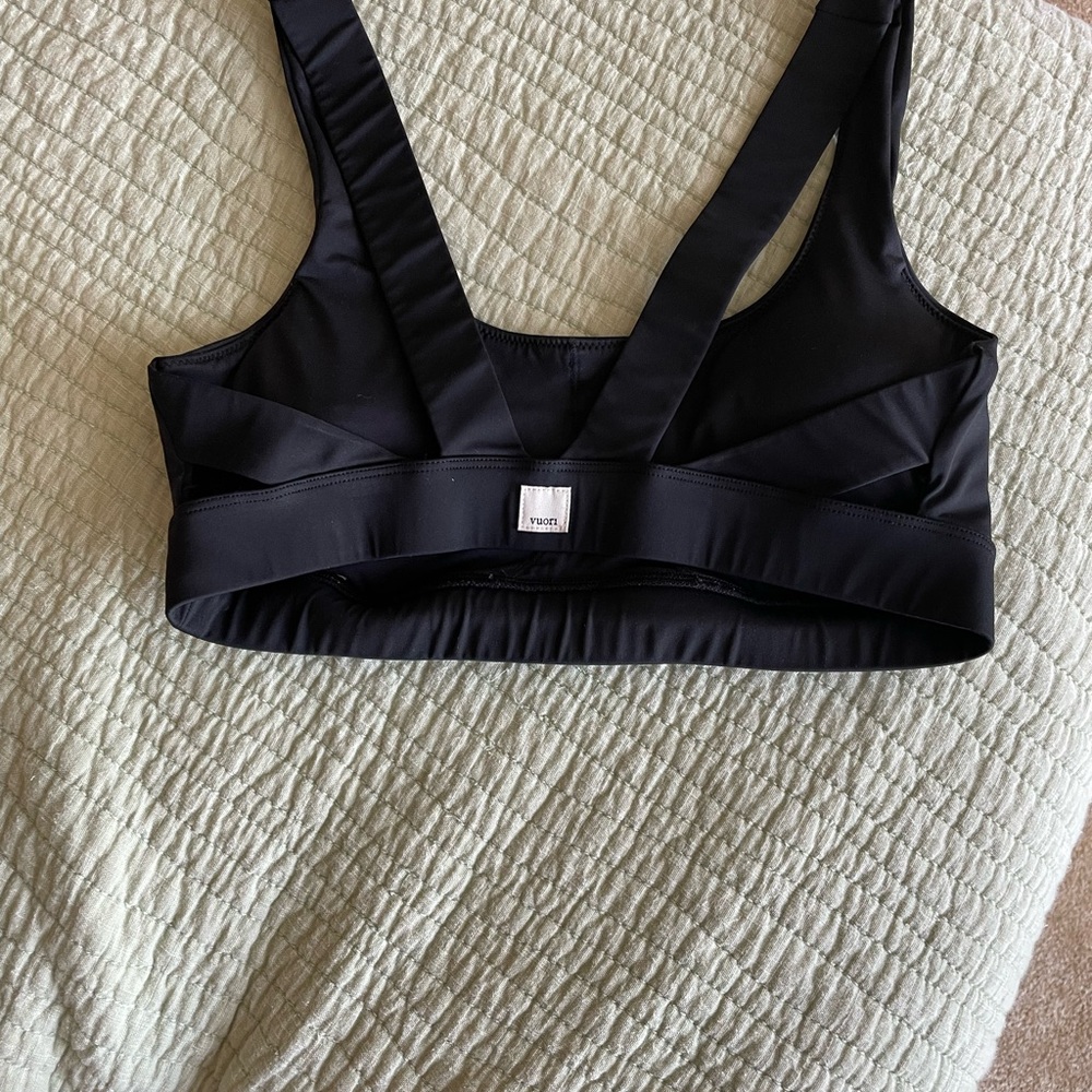 Vuori Black Sports Bra